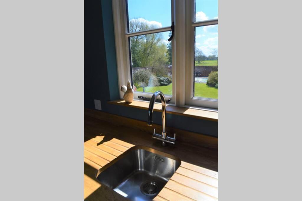 Cockloft Romantic Countryside Hideaway Bishops Cannings Eksteriør billede